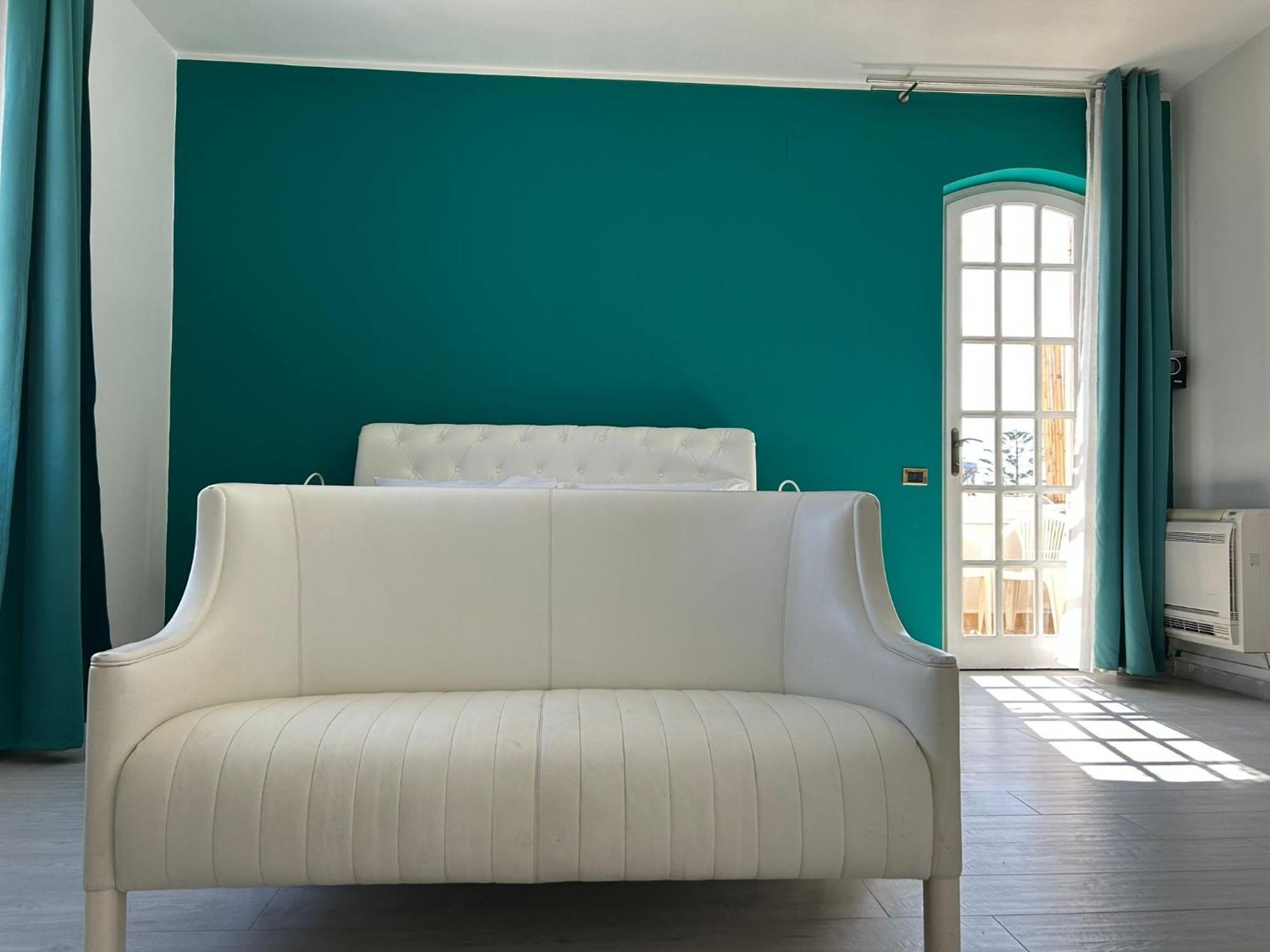 Bed And Breakfast Villa Teis Quartu Sant'Elena Exterior photo